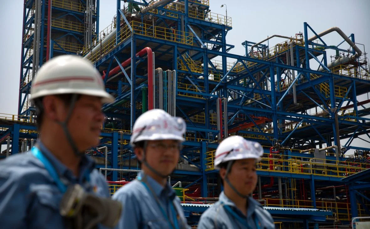Bloomberg announced the first ever change of the leader in oil refining