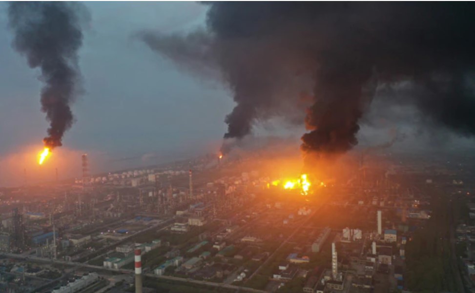 Fires burn through Shanghai chemical plant