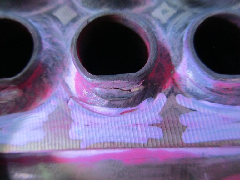 NDT Nondestructive testing Penetrant Testing crack