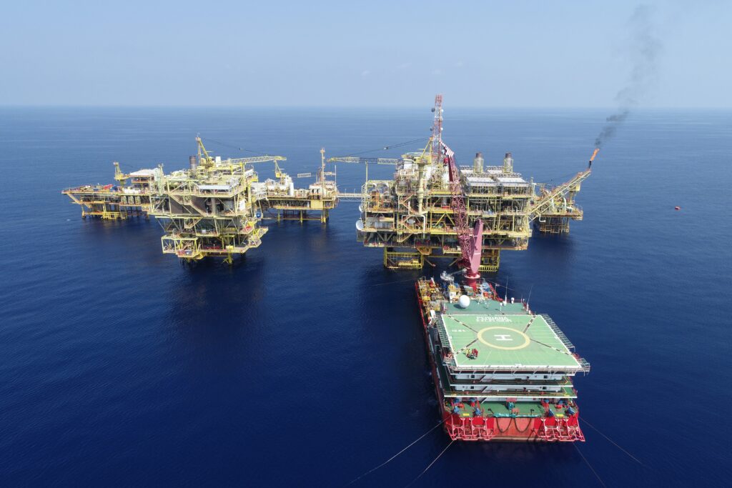 Offshore platform and NDT